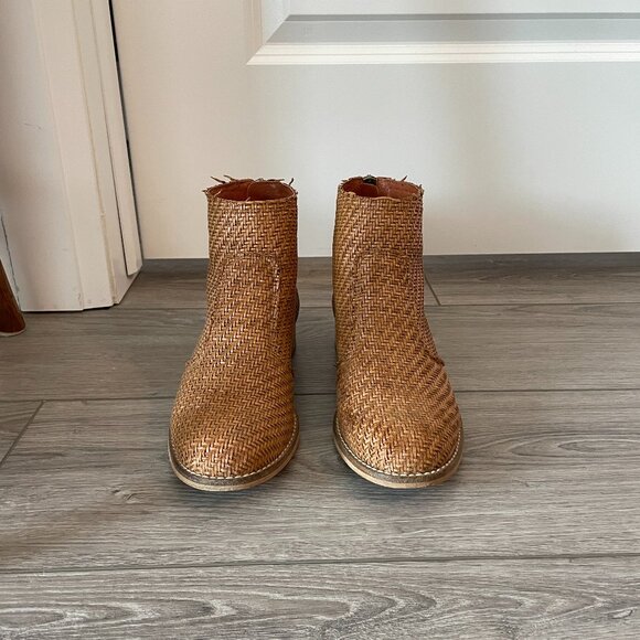 Leather boots - Picture 3 of 8